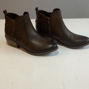 G by Guess ankle boots size 7M